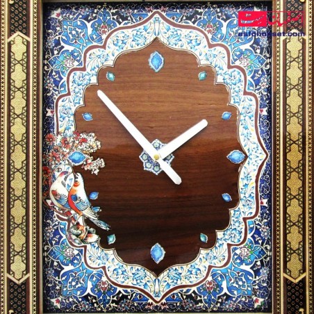 ساعت دیواری صنایع دستی خاتم کاری طرح تذهیب اندازه 60×50 سانتیمتر ساعت دیواری خاتم کاری