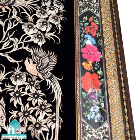 تابلوی قلمزنی طرح گل و پرندگان با قاب خاتم کاری و نقاشی 70×60 سانتی متر